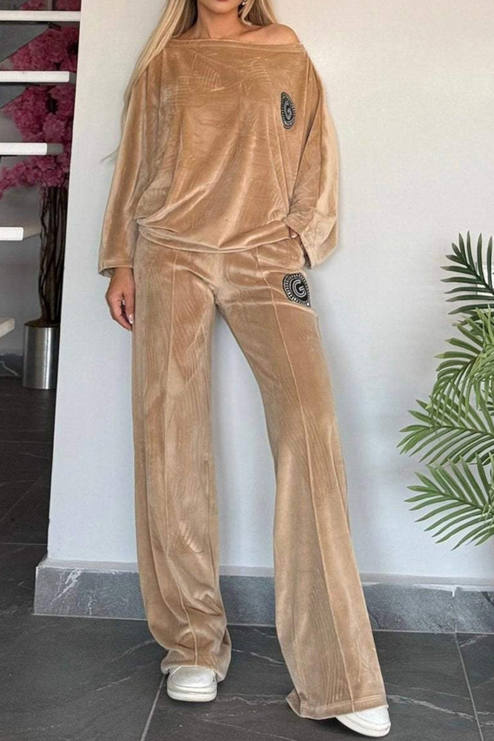 Tan / S
