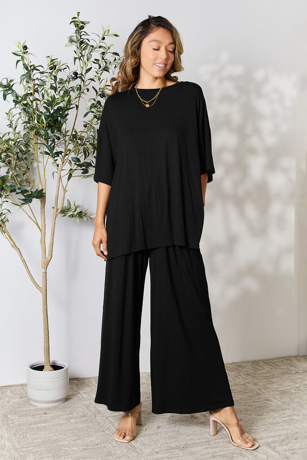 Black / M